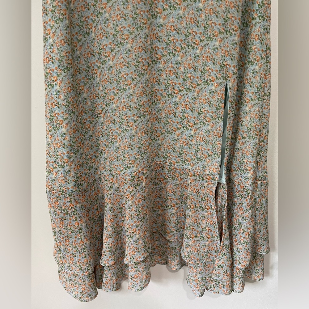 Petal + Pup Floral Midi Dress - Picture 7 of 11